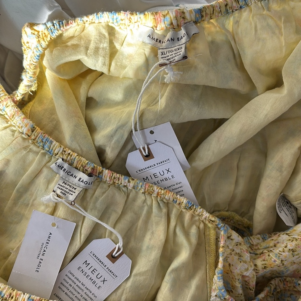 NWT American Eagle Outfitters floral crop top… - Picture 4 of 4